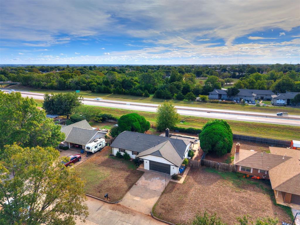 311 Christopher Drive Property Photo 4
