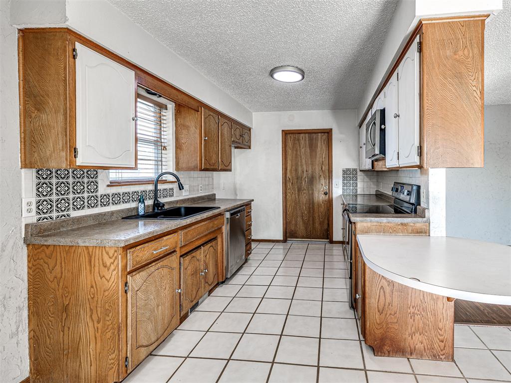 311 Christopher Drive Property Photo 28