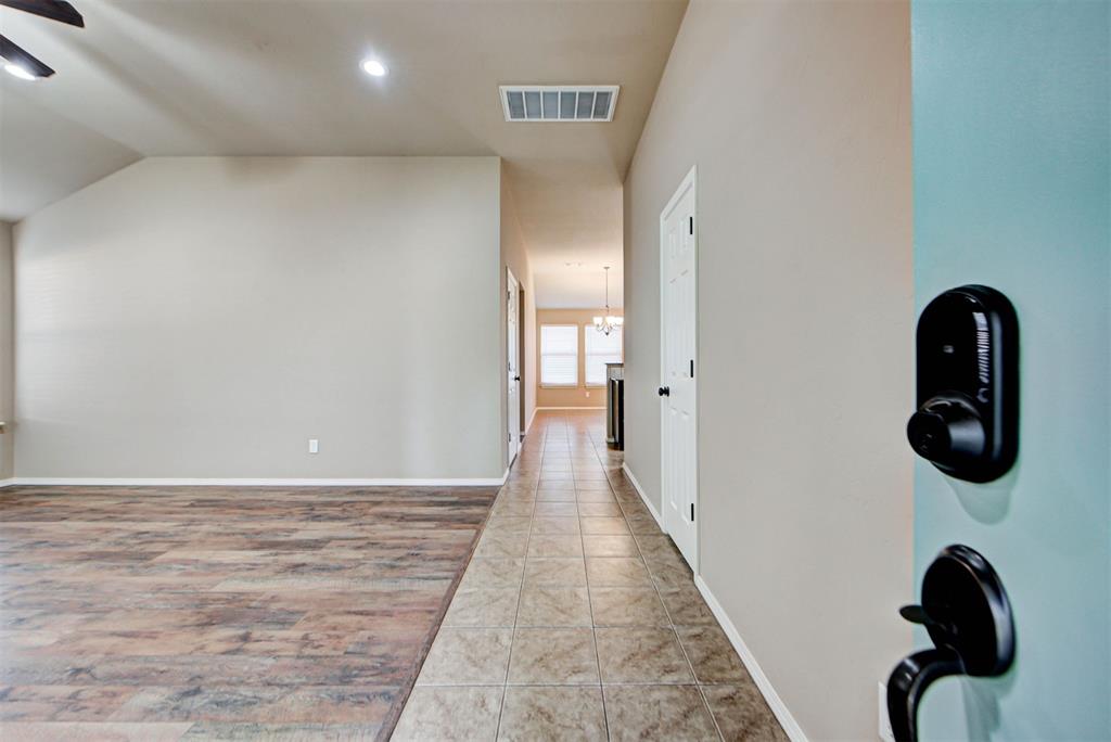 2709 Nw 186th Street Property Photo 3