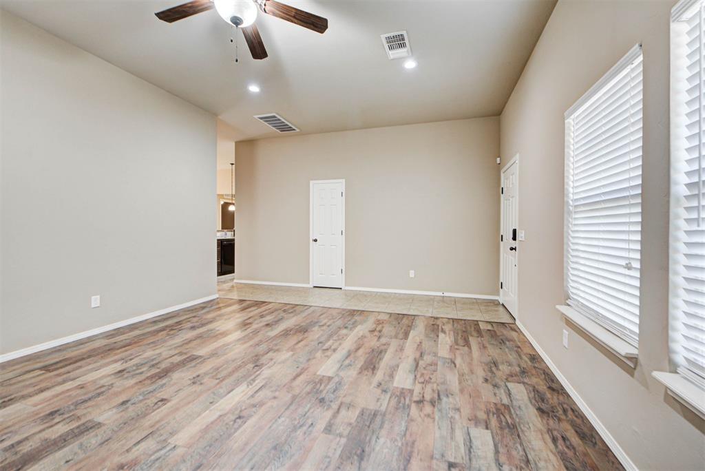 2709 Nw 186th Street Property Photo 10