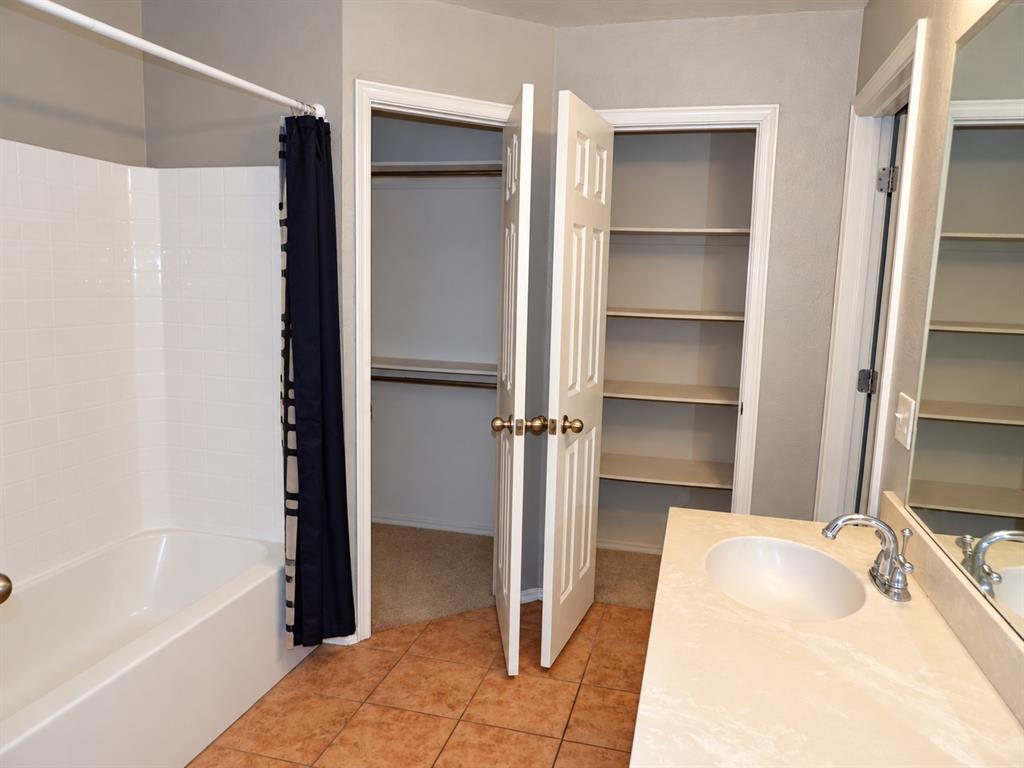 4405 Apple Blossom Circle Property Photo 6