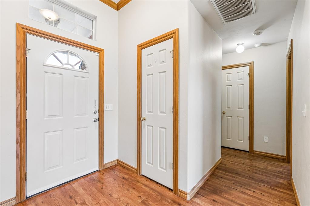 904 Sw 39th Street Property Photo 3