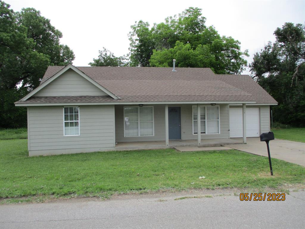 617 W Caddo Street Property Photo 1