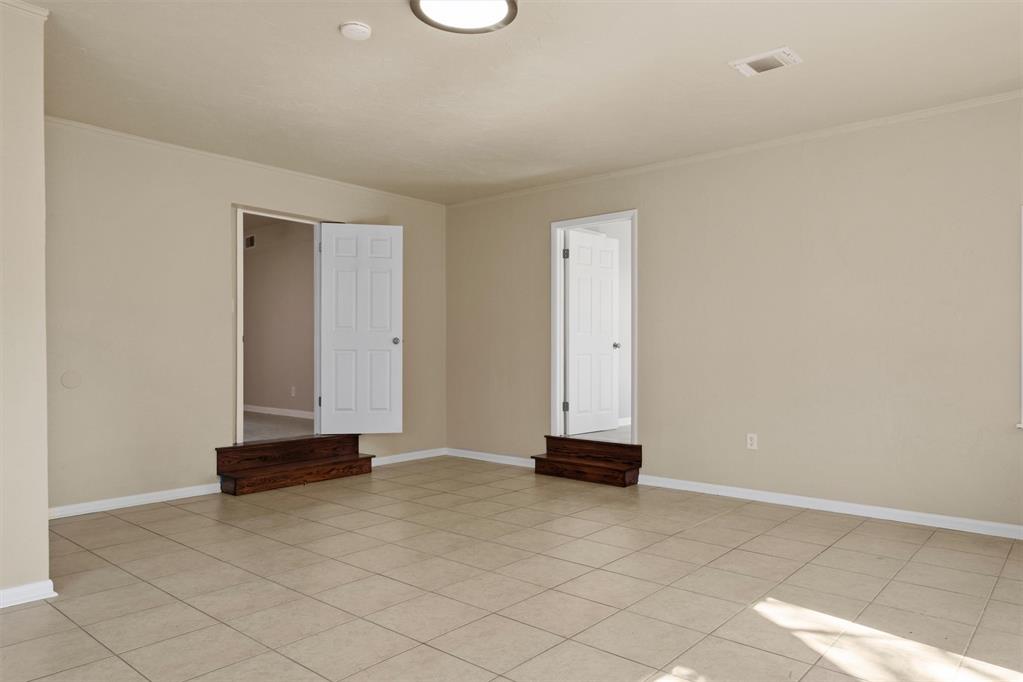 3816 Nw 51st Street Property Photo 14