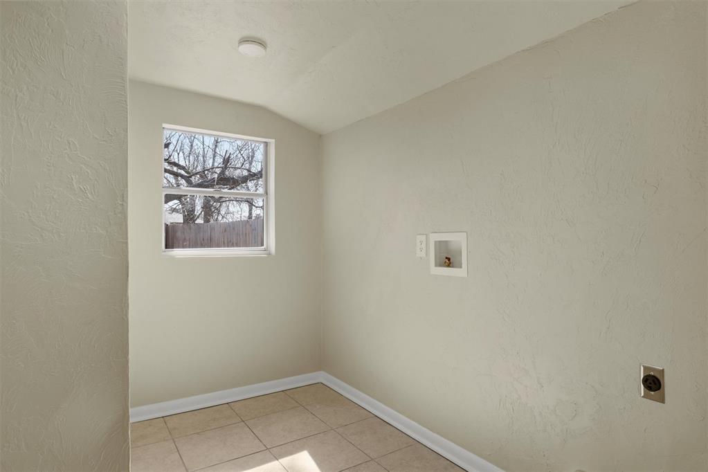 3816 Nw 51st Street Property Photo 24