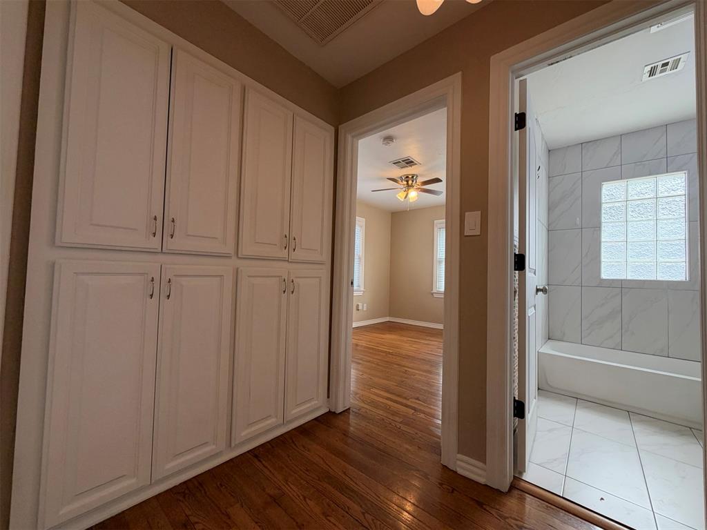 3228 Nw 45th Street Property Photo 9