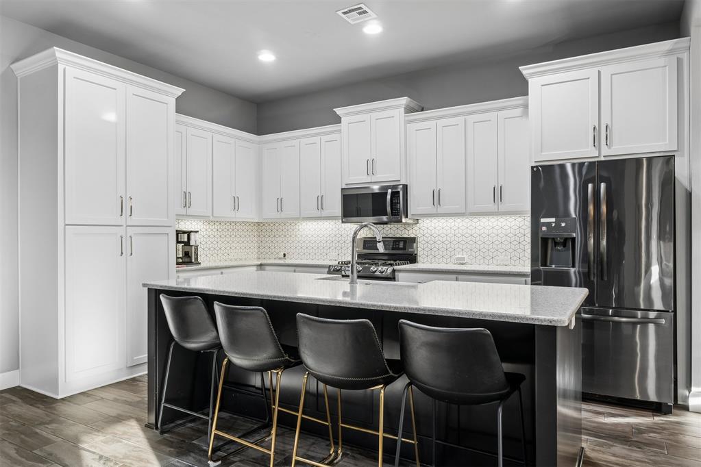 17105 Barcelona Drive Property Photo 1