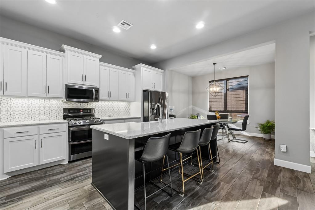 17105 Barcelona Drive Property Photo 8
