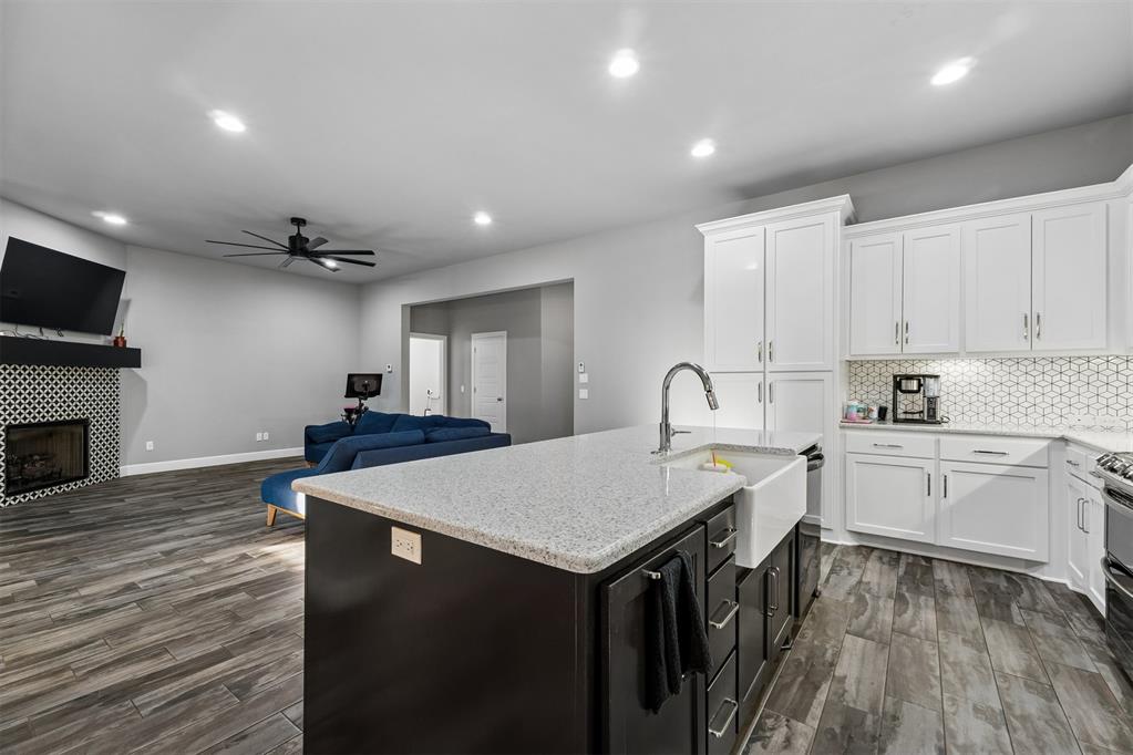 17105 Barcelona Drive Property Photo 10