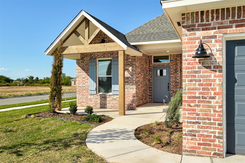 1801 Zainab Lane Property Photo 2