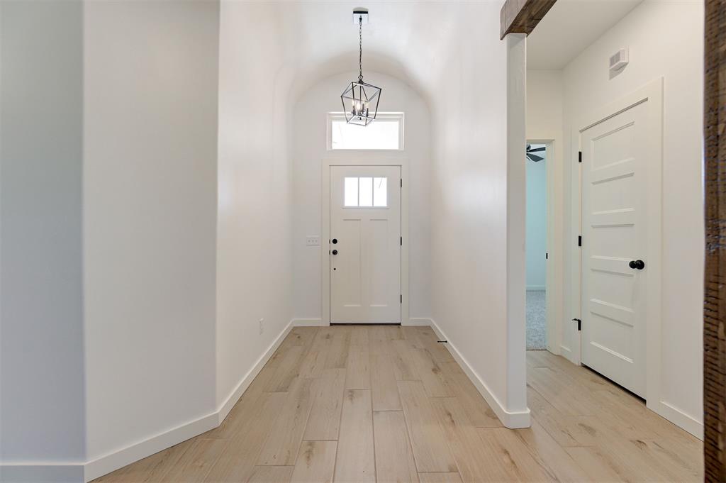 1801 Zainab Lane Property Photo 3