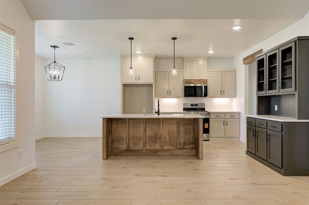 1801 Zainab Lane Property Photo 10