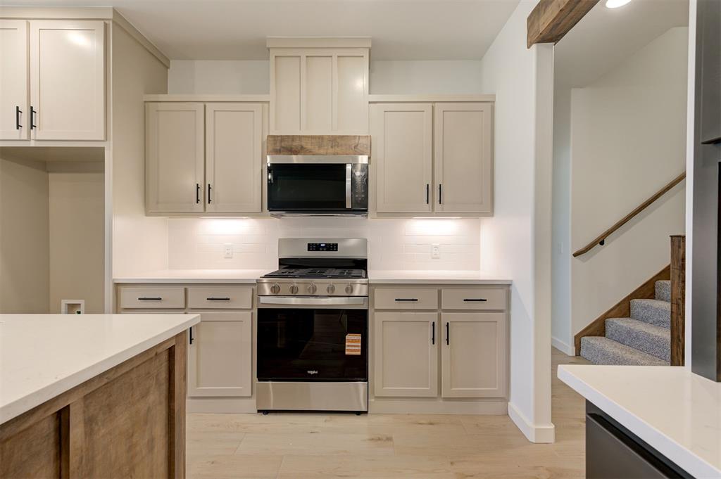 1801 Zainab Lane Property Photo 13
