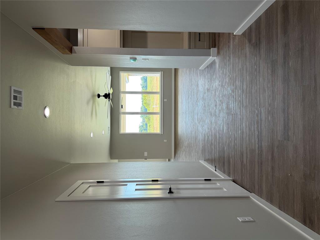 211 Outlander Way Property Photo 3
