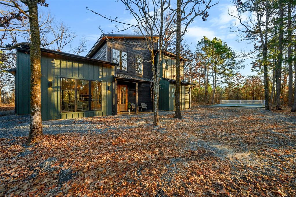 136 Woodland Lakes Trail Property Photo 1