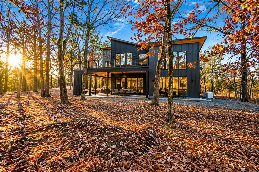 136 Woodland Lakes Trail Property Photo 2