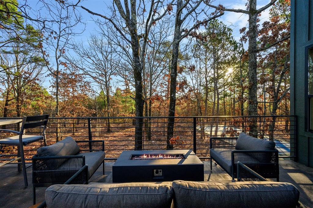 136 Woodland Lakes Trail Property Photo 13