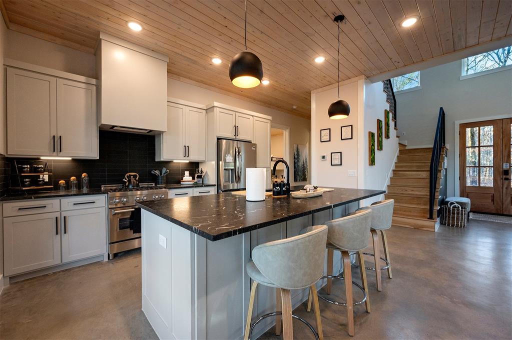 136 Woodland Lakes Trail Property Photo 29