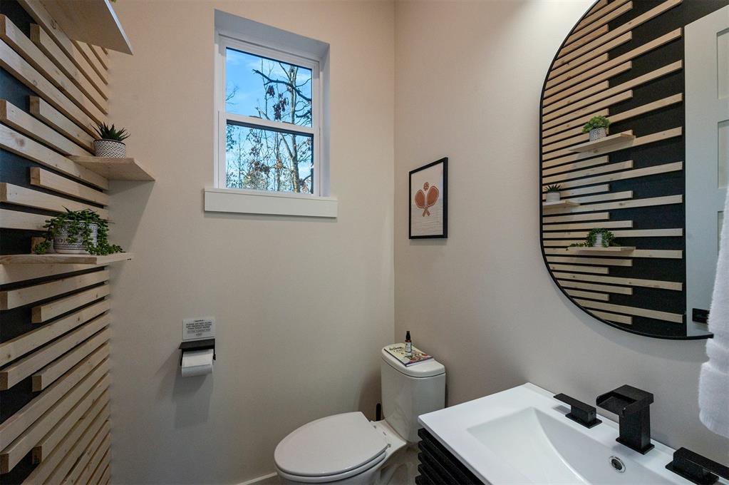 136 Woodland Lakes Trail Property Photo 33