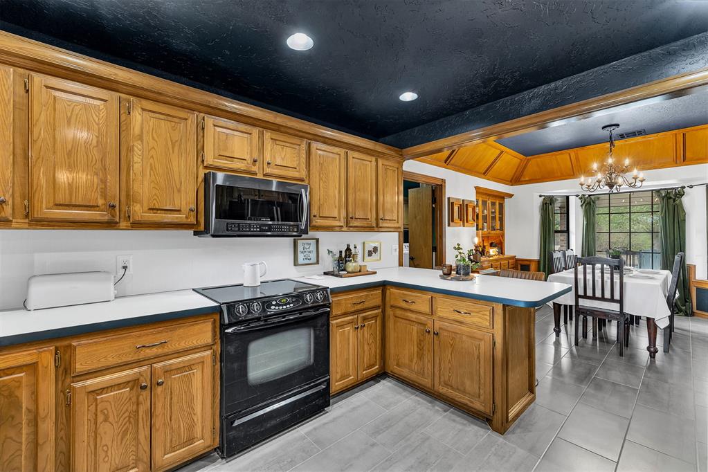 7705 Sleepy Hollow Avenue Property Photo 11