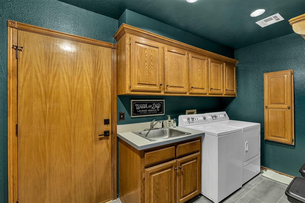 7705 Sleepy Hollow Avenue Property Photo 15