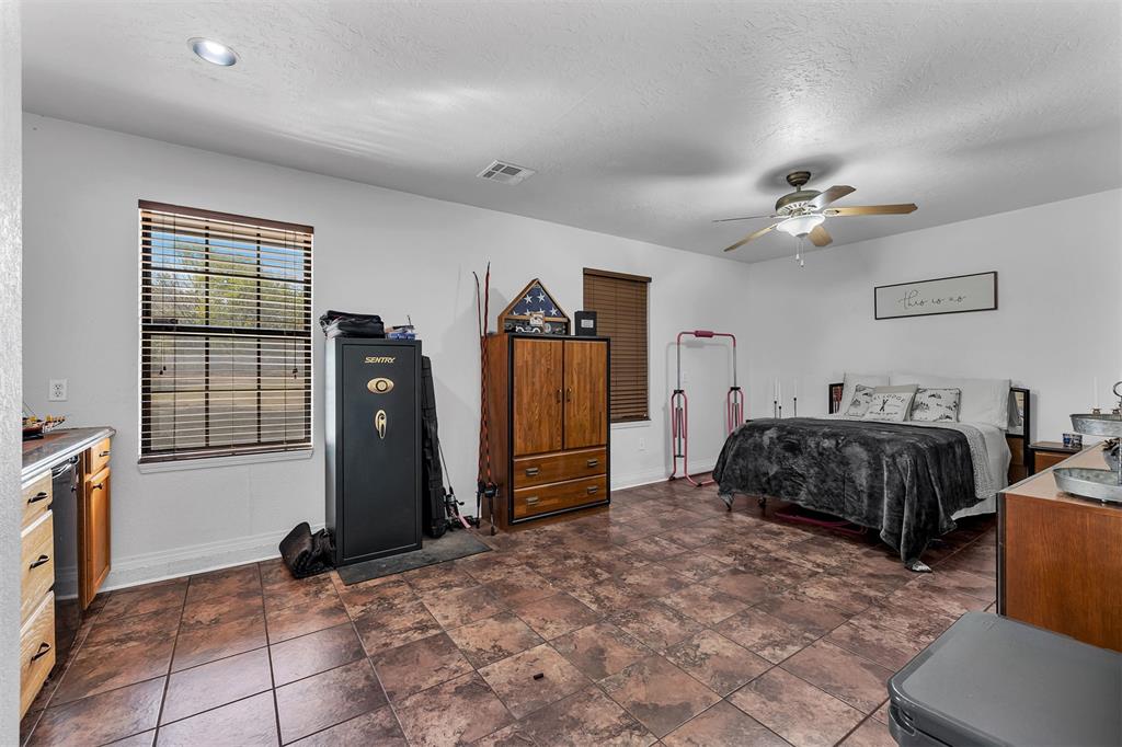 7705 Sleepy Hollow Avenue Property Photo 16