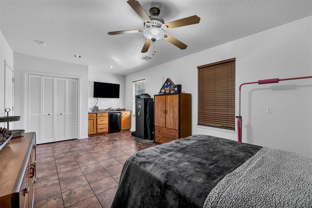 7705 Sleepy Hollow Avenue Property Photo 17