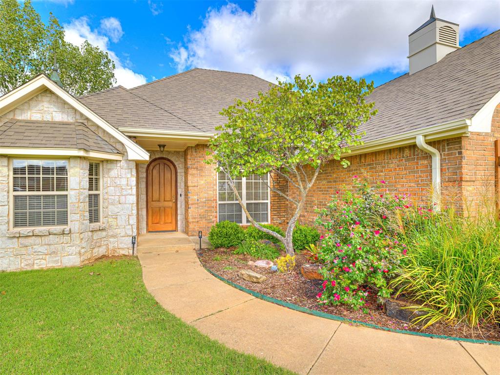 1612 Lady Lane Property Photo 3
