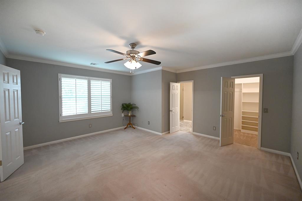 801 S Shumard Drive Property Photo 8