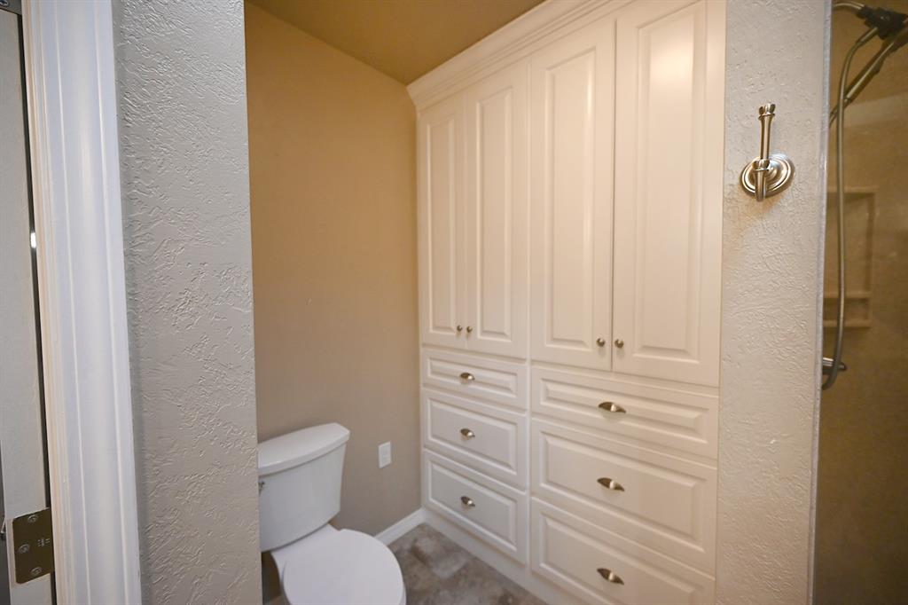 801 S Shumard Drive Property Photo 13