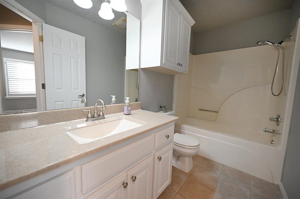 801 S Shumard Drive Property Photo 19