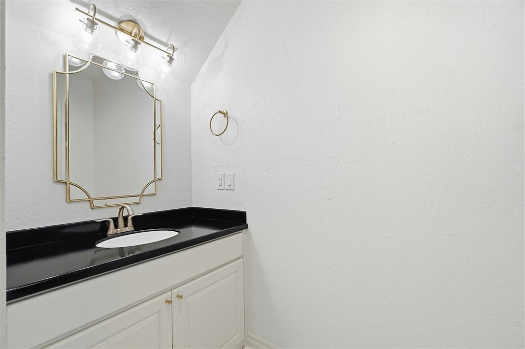 316 Val Verde Street Property Photo 41