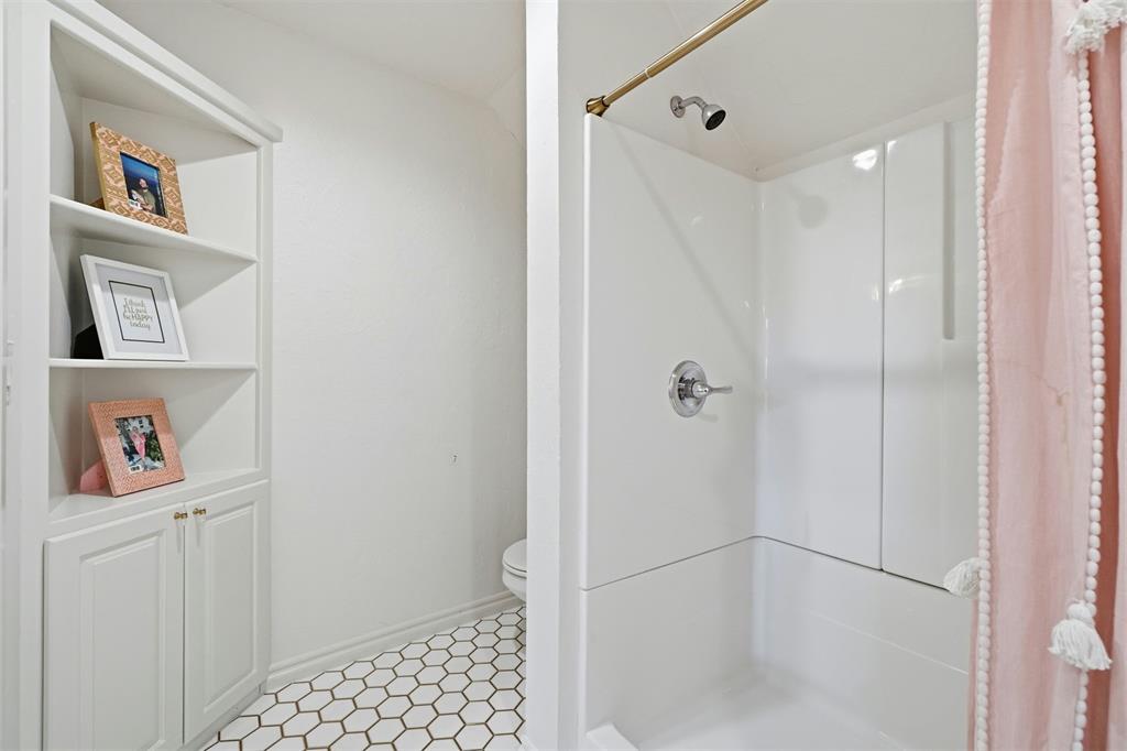 316 Val Verde Street Property Photo 42