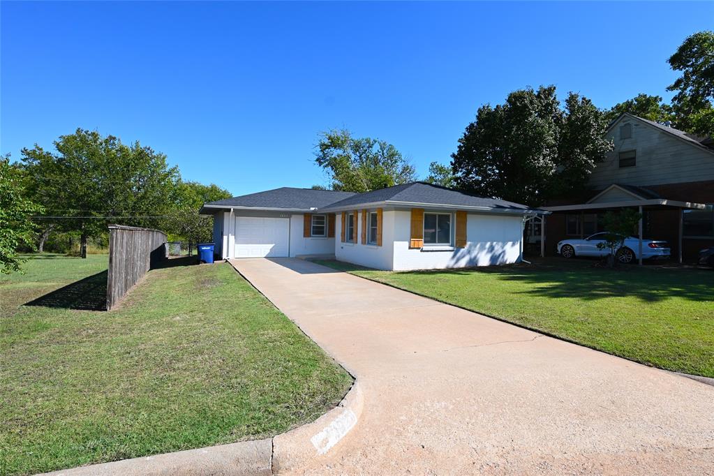 3823 N Airport Lane Property Photo 1
