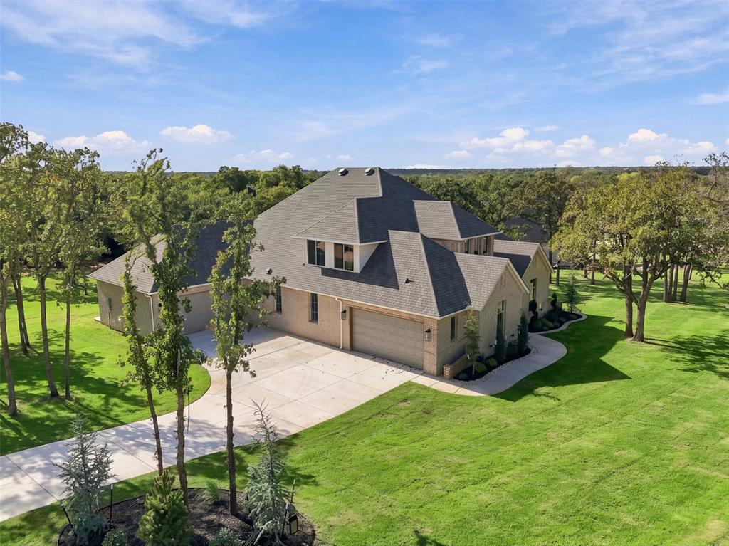 8041 Silver Spur Property Photo 4