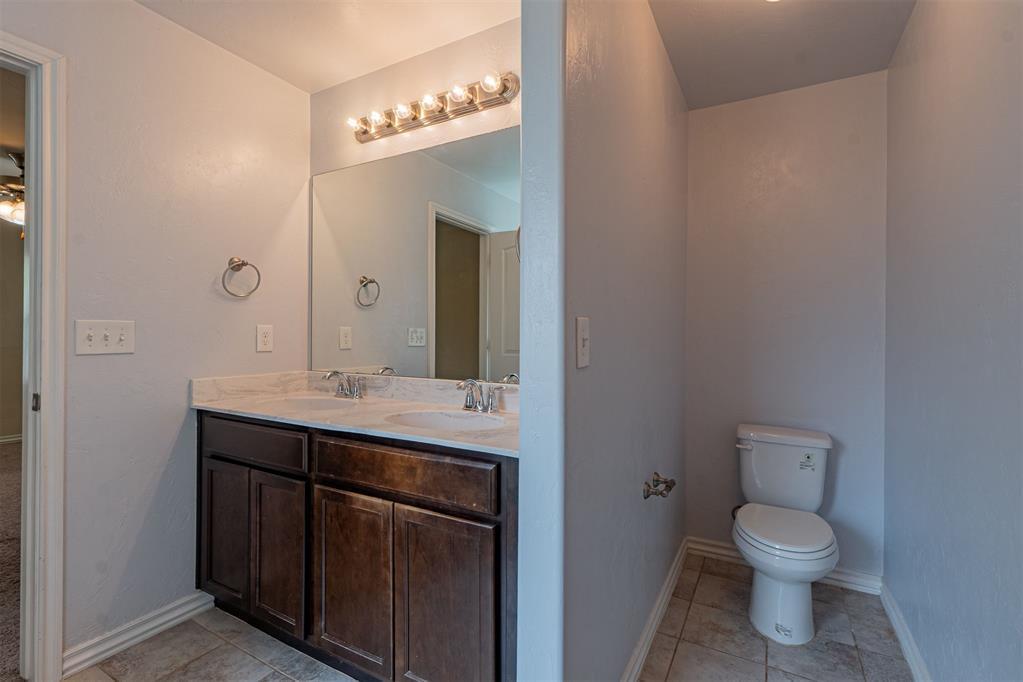 7345 Nw 148th Street Property Photo 23