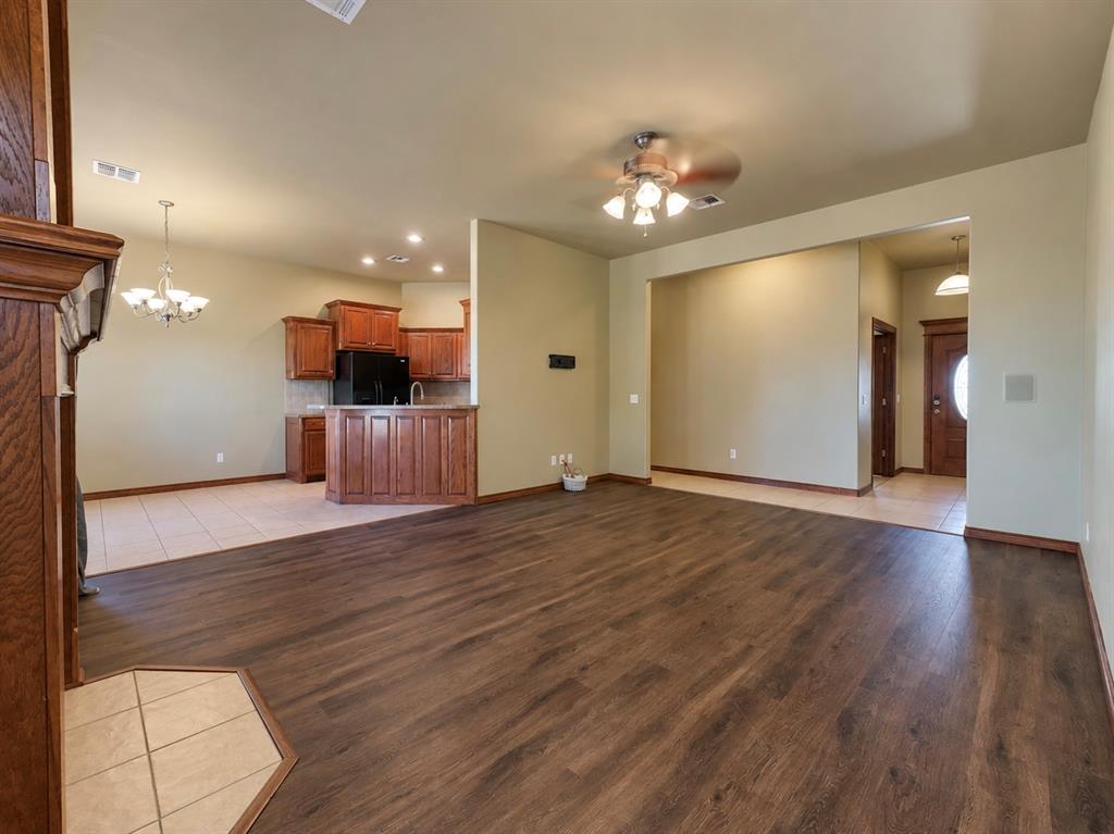 6109 Callahan Way Property Photo 10