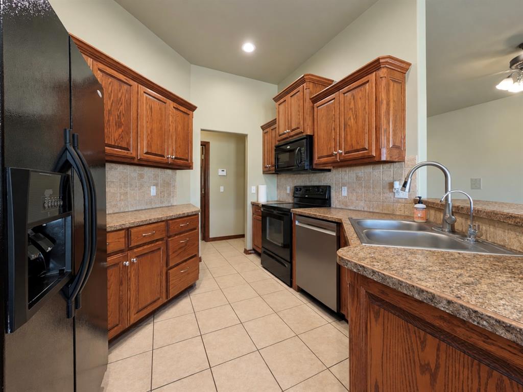 6109 Callahan Way Property Photo 13