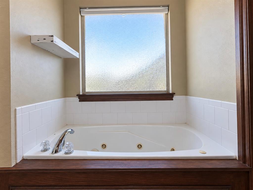 6109 Callahan Way Property Photo 22