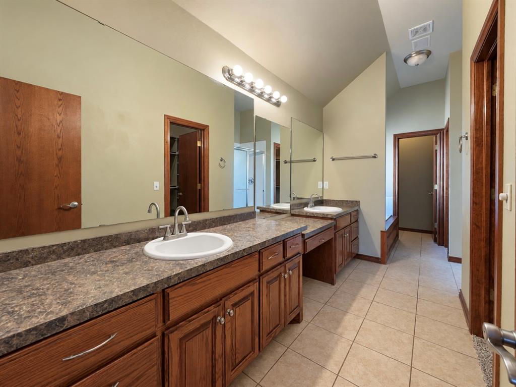 6109 Callahan Way Property Photo 23
