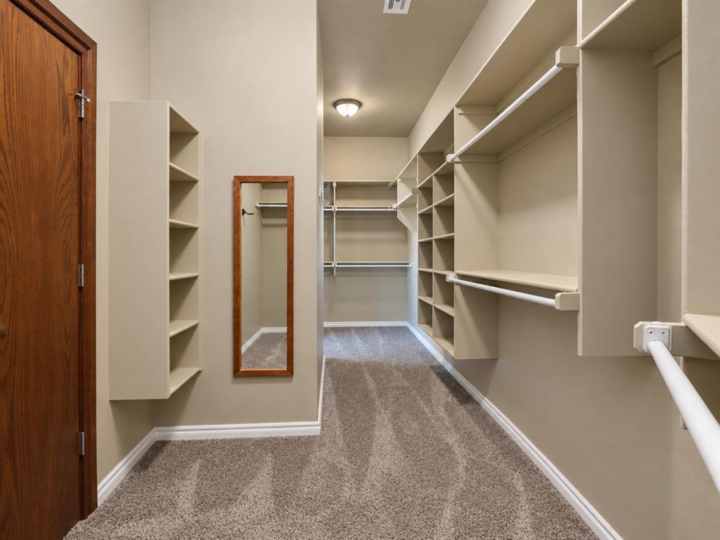 6109 Callahan Way Property Photo 24