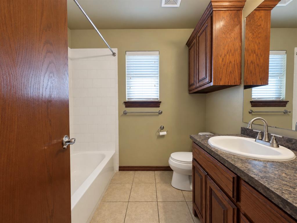 6109 Callahan Way Property Photo 27