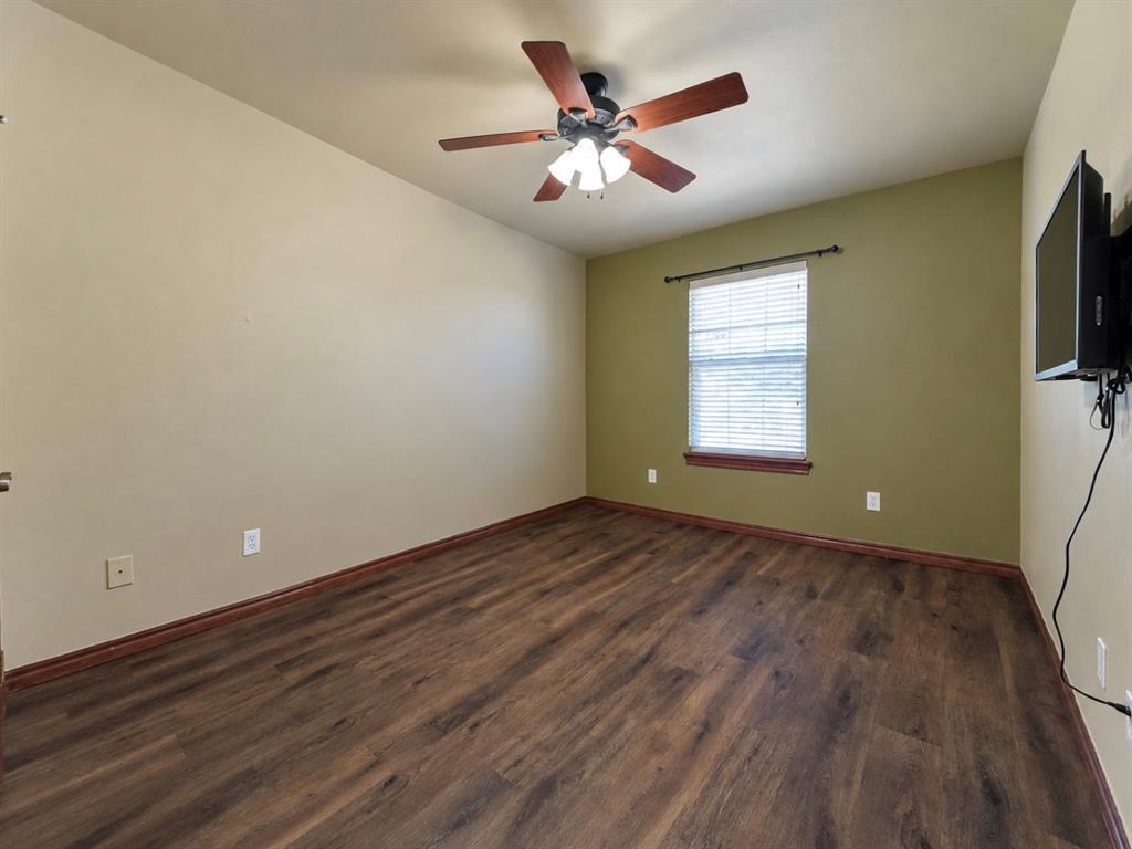 6109 Callahan Way Property Photo 28