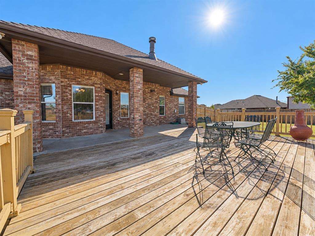 6109 Callahan Way Property Photo 37