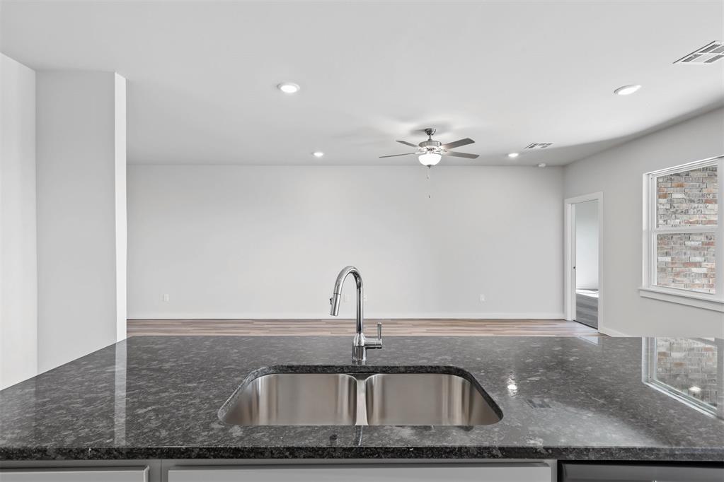 8276 Sideoats Trail Property Photo 8
