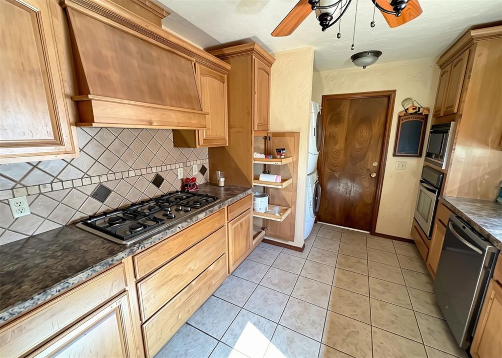 211 Magnolia Avenue Property Photo 6