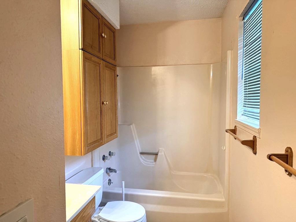 311 W 29th Avenue Property Photo 11