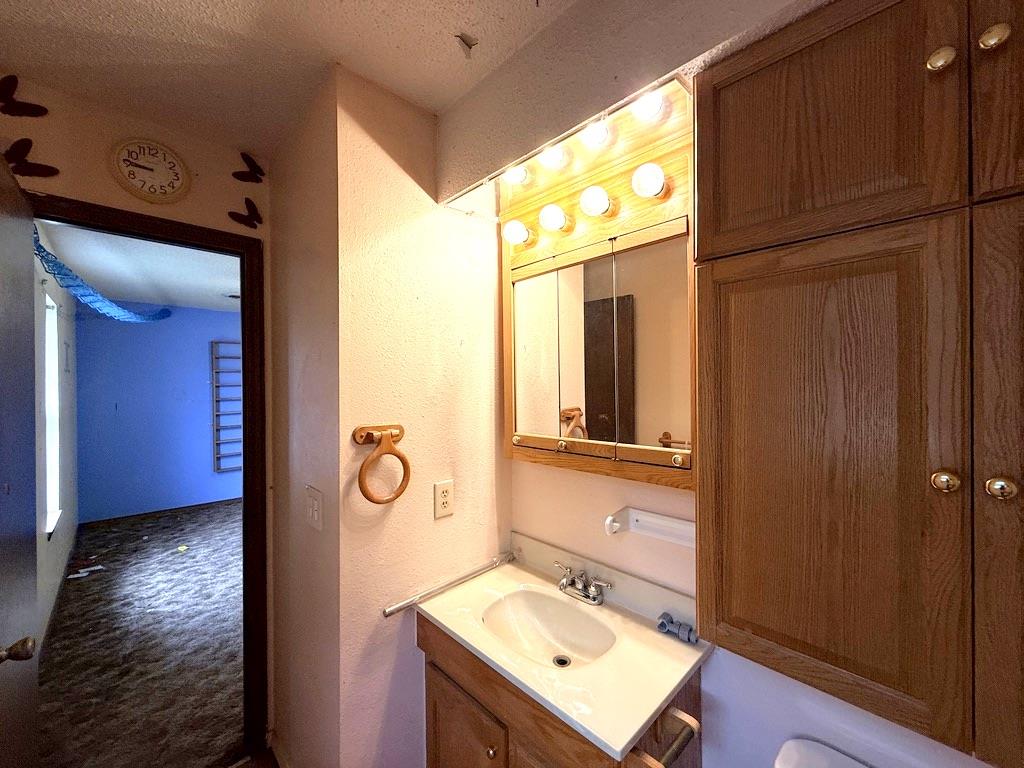 311 W 29th Avenue Property Photo 12