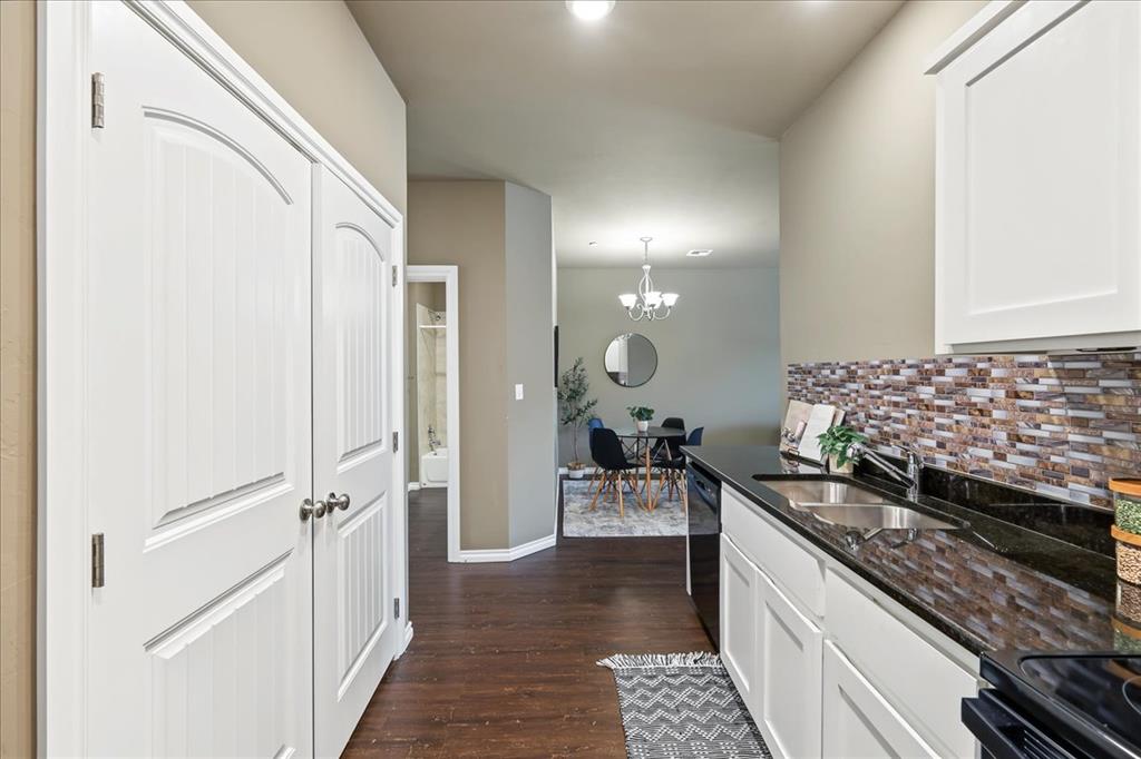 909 Sw 91st Street Property Photo 11