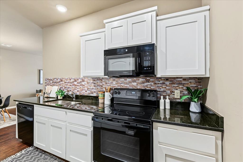 909 Sw 91st Street Property Photo 12